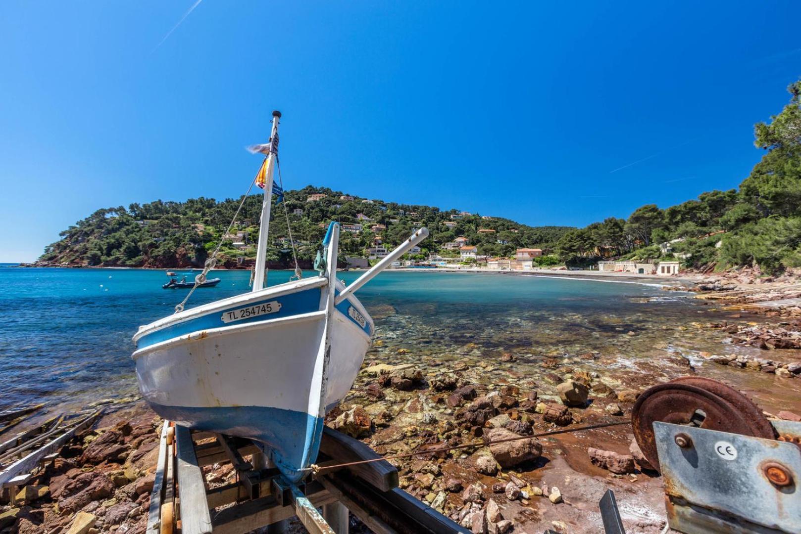 Les Bois Flottes . Plage De La Verne La Seyne-sur-Mer Exterior foto